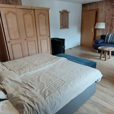 فندق مبيت وإفطار Landgasthof Zur Schmitte 3*