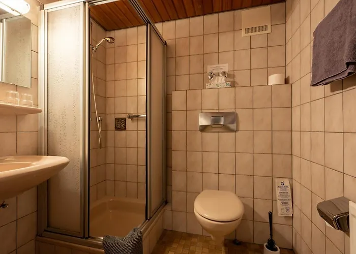 Frühstückspension Zur Schmitte 3*