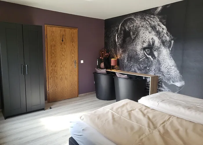 Frühstückspension Zur Schmitte 3*